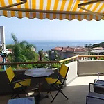 Nero Basalto Azzurro Mare Bed and breakfast