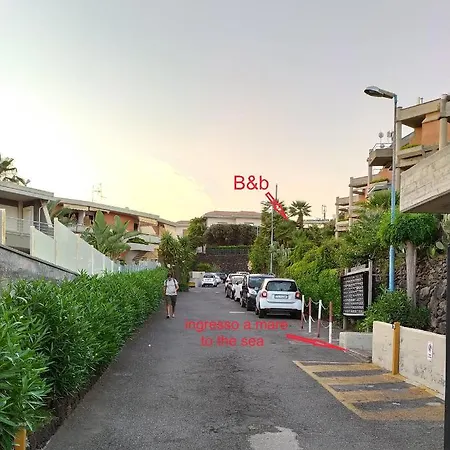 Nero Basalto Azzurro Mare Bed and breakfast 2*