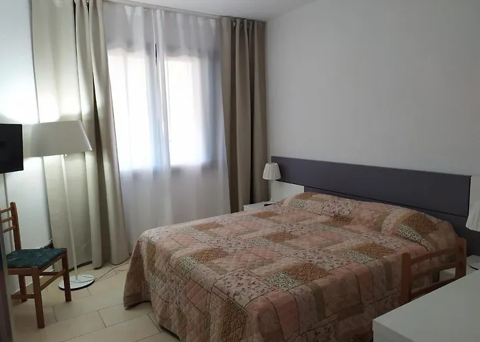 Nero Basalto Azzurro Mare Aci Castello